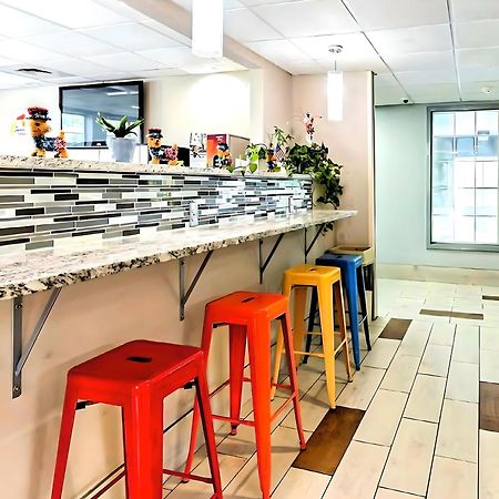 Super 8 By Wyndham Smithfield-Selma Hotel Ngoại thất bức ảnh